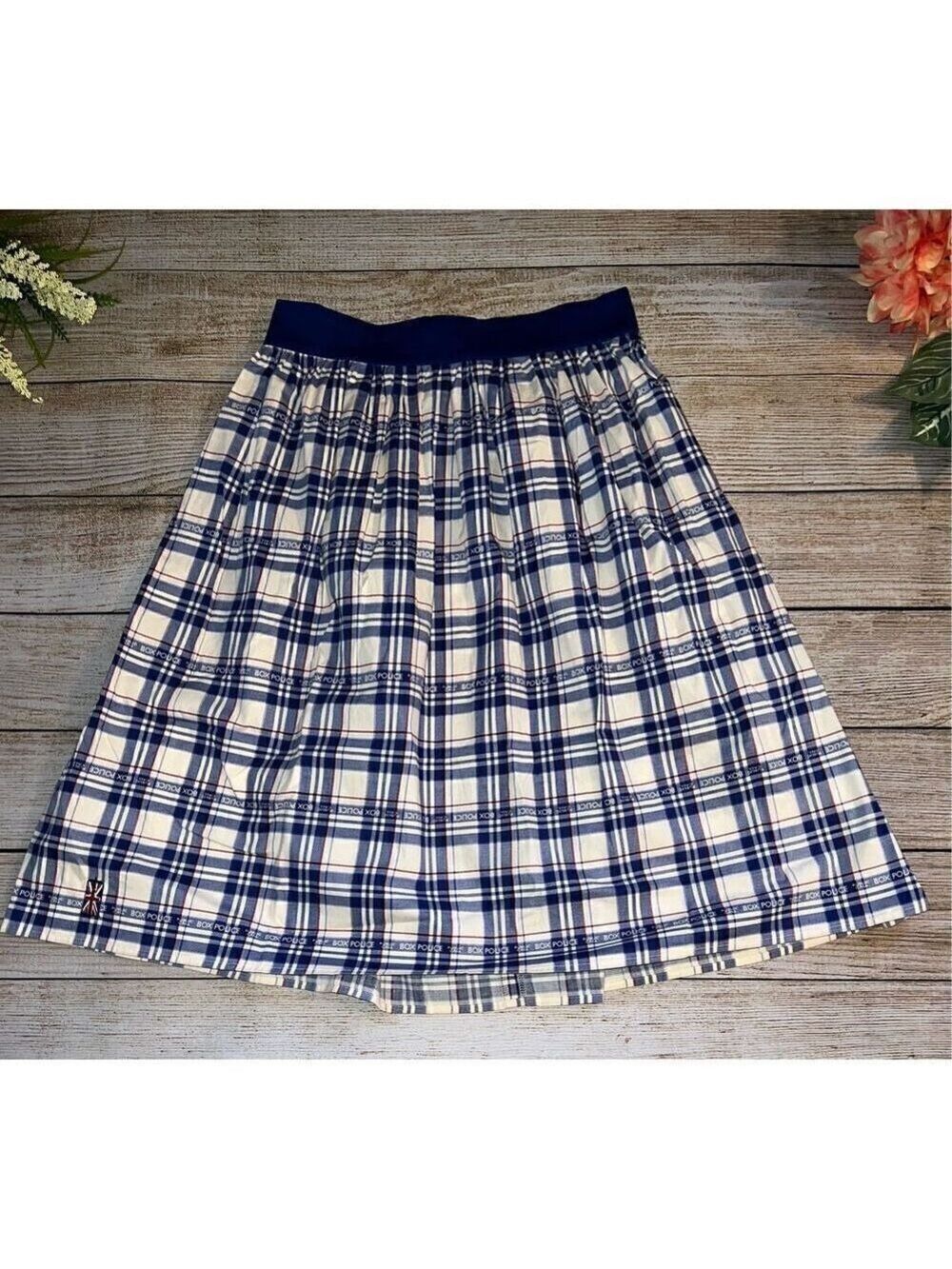 Her Universe Doctor Who Plaid Skirt (Med) - Picture 3 of 10